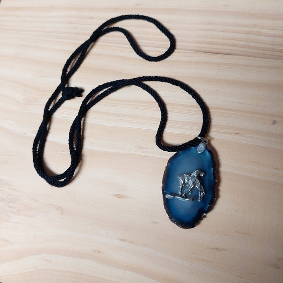 Vintage* Unisex Pewter End of Trail Horserider on Agate Pendant - Picture 4 of 7